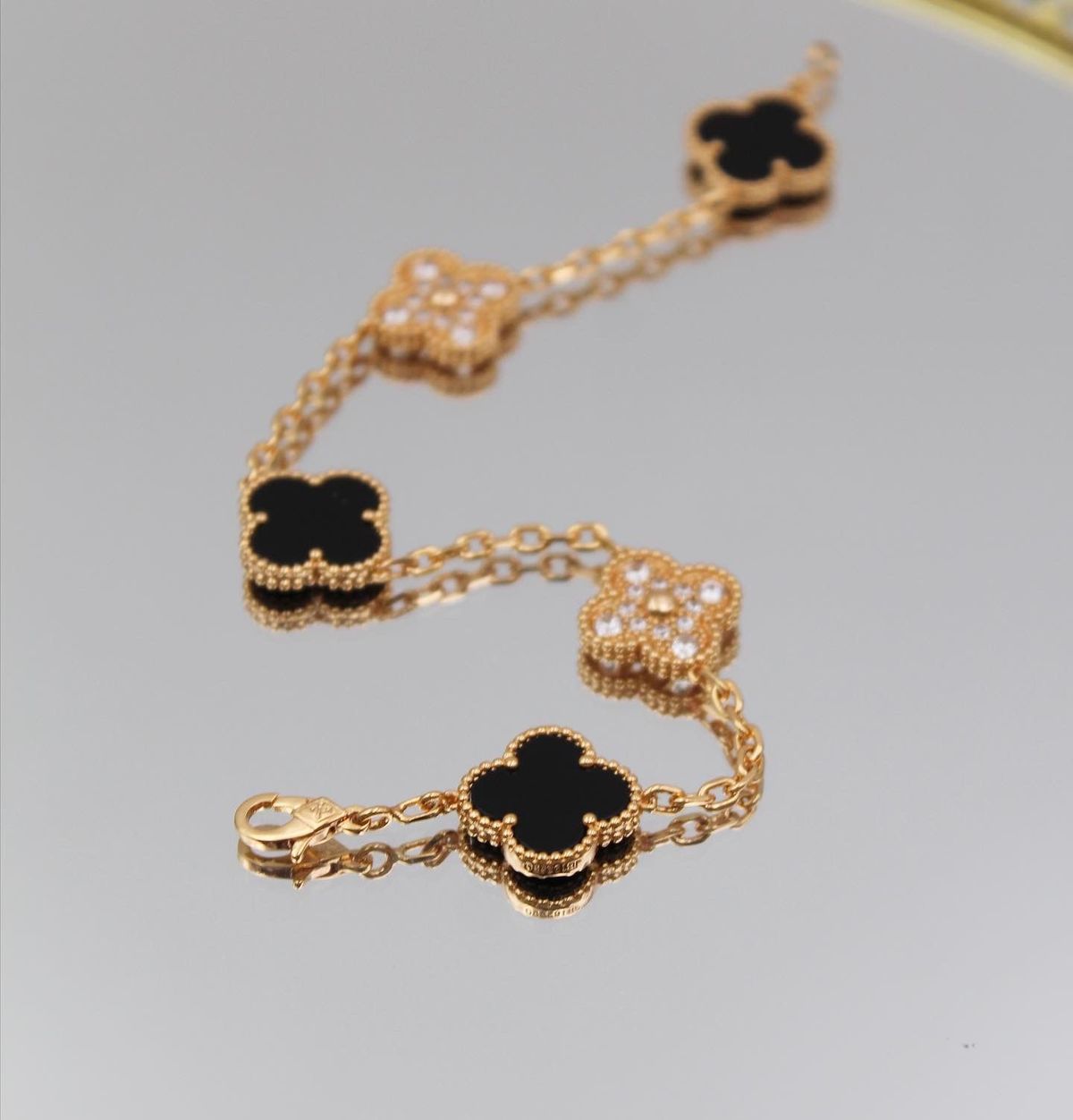 BRACELET VC NOIR GOLD